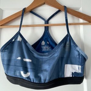 Women’s Reebok Y back sports bra size medium